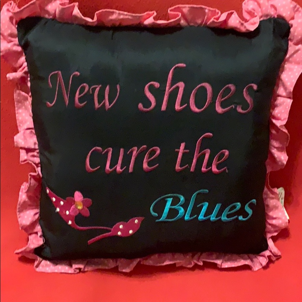 Throw pillow